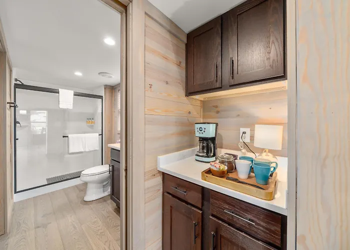 Asheville River Cabins, Worldhotels Backdrop